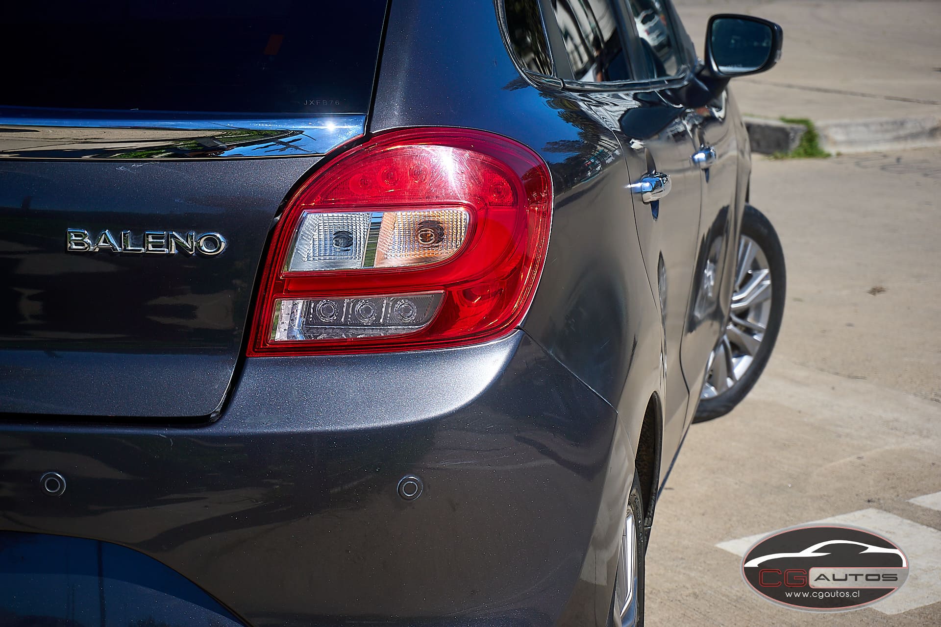 Suzuki Baleno Glx Hb — foto 12 de 13