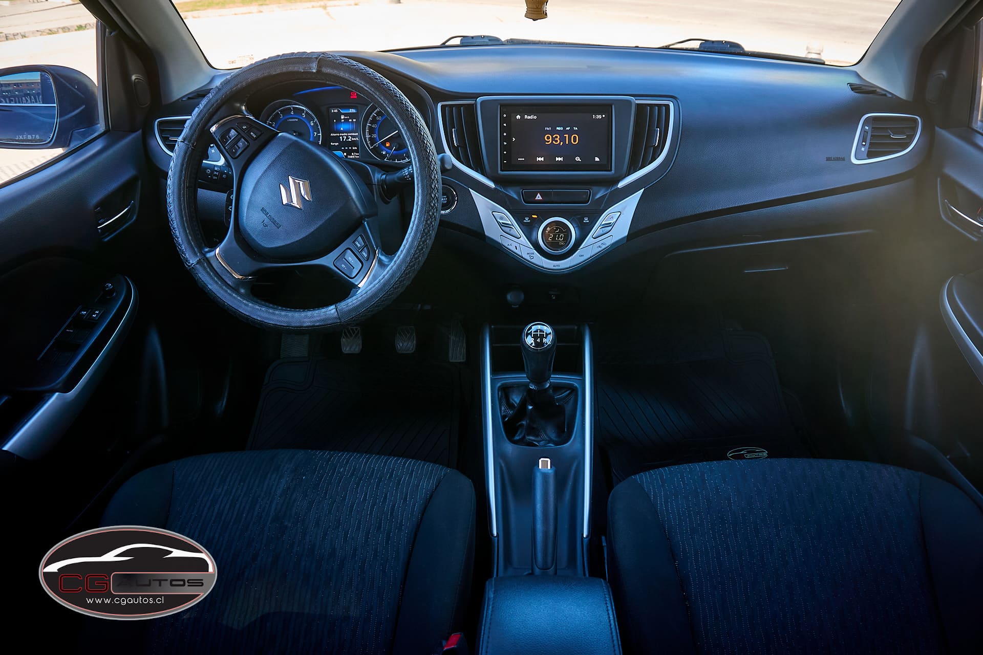 Suzuki Baleno Glx Hb — foto 9 de 13
