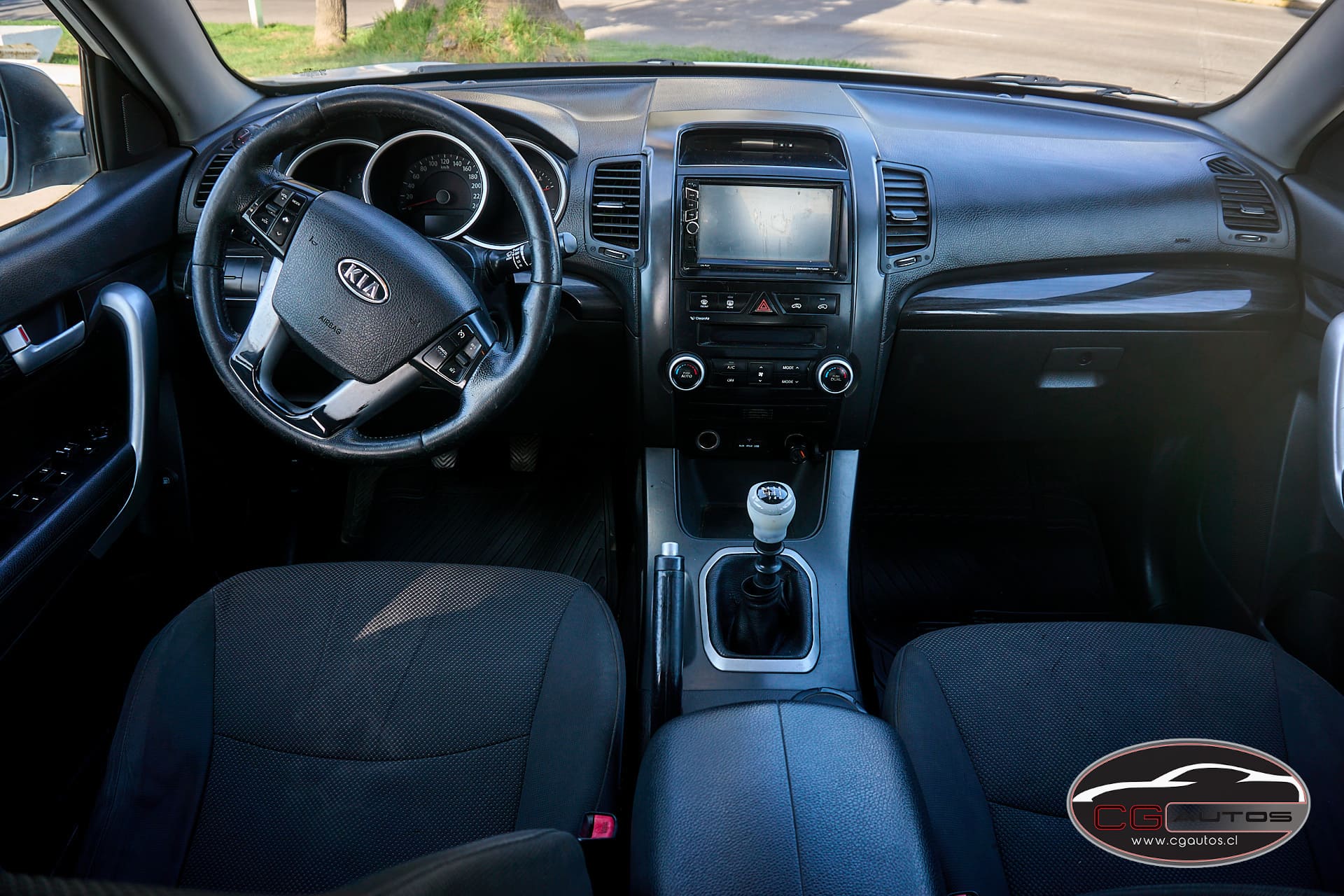 KIA Sorento — foto 11 de 13